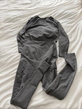 Kindred Bravely Gray Knit High-Waist Jogger & Long-Sleeve Top Set